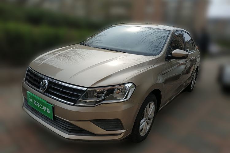 Used Volkswagen Jetta 2019 Dream Edition 1.5L Manual Fashion Version Front Left 45 Deg