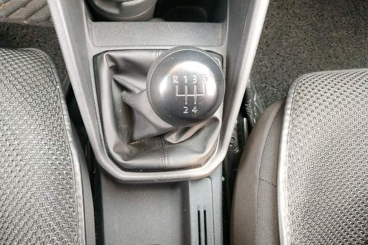 Used Volkswagen Jetta 2019 Dream Edition 1.5L Manual Fashion Version Gear Lever