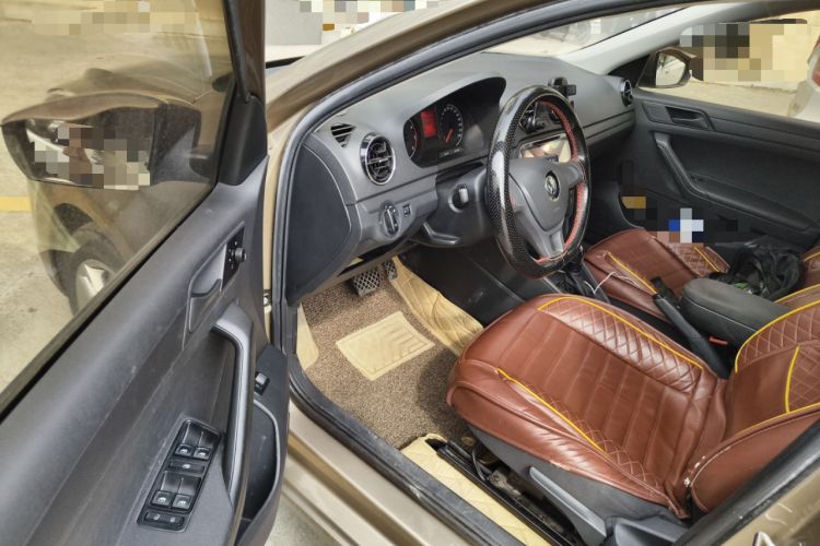 Used Volkswagen Jetta 2019 Dream Edition 1.5L Automatic Fashionable Version Interior 3