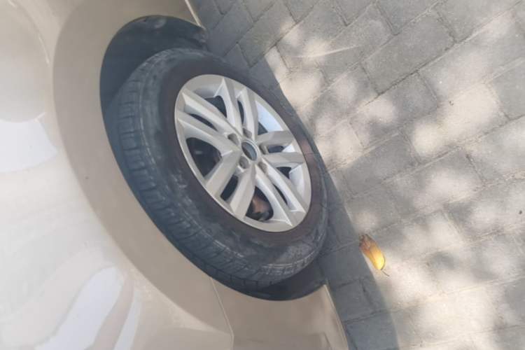 Used Volkswagen Jetta 2019 Dream Edition 1.5L Manual Fashion Version Left Front Wheel Hub