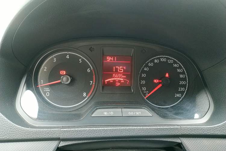 Used Volkswagen Jetta 2019 Dream Edition 1.5L Manual Fashion Version Odometer Close Up