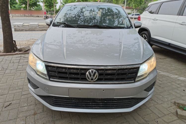 Used Volkswagen Jetta 2019 Dream Edition 1.4L Manual Fashion Version Front