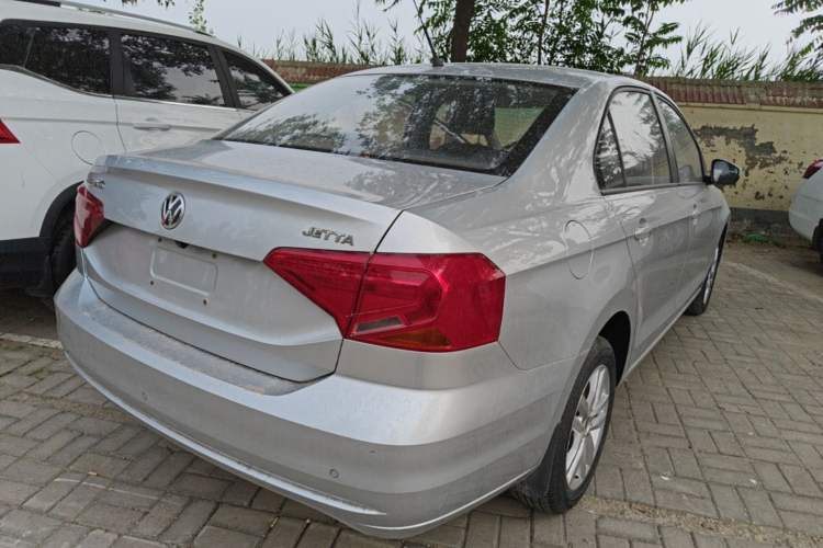 Used Volkswagen Jetta 2019 Dream Edition 1.4L Manual Fashion Version Rear Right 45 Deg