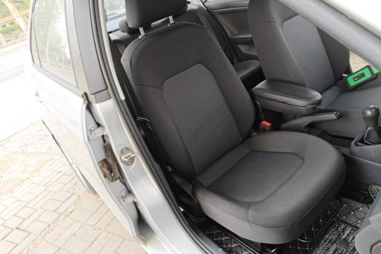 Used Volkswagen Jetta 2019 Dream Edition 1.4L Manual Fashion Version Right Front Seat