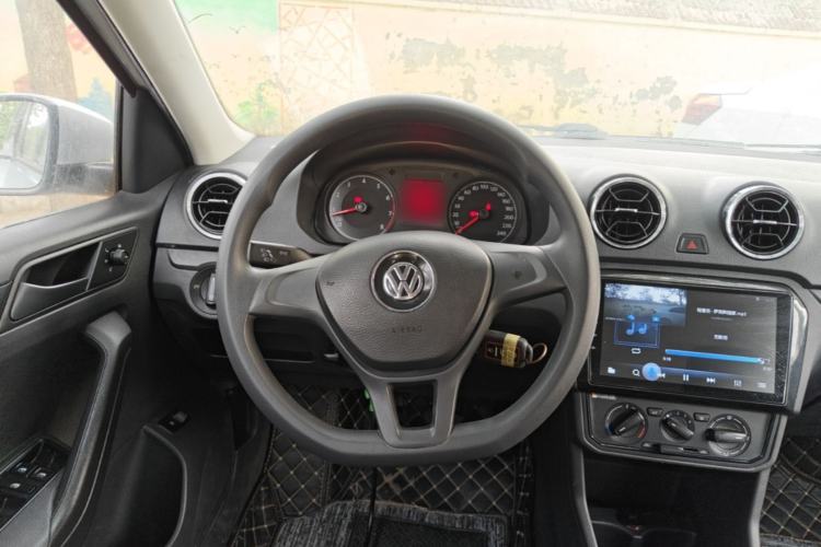 Used Volkswagen Jetta 2019 Dream Edition 1.4L Manual Fashion Version Steering Wheel