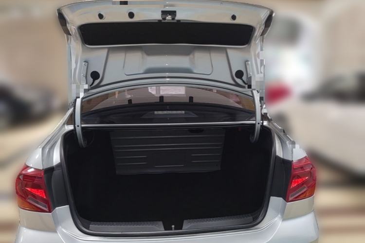 Used Volkswagen Jetta 2019 Dream Edition 1.5L Manual Fashion Version Trunk