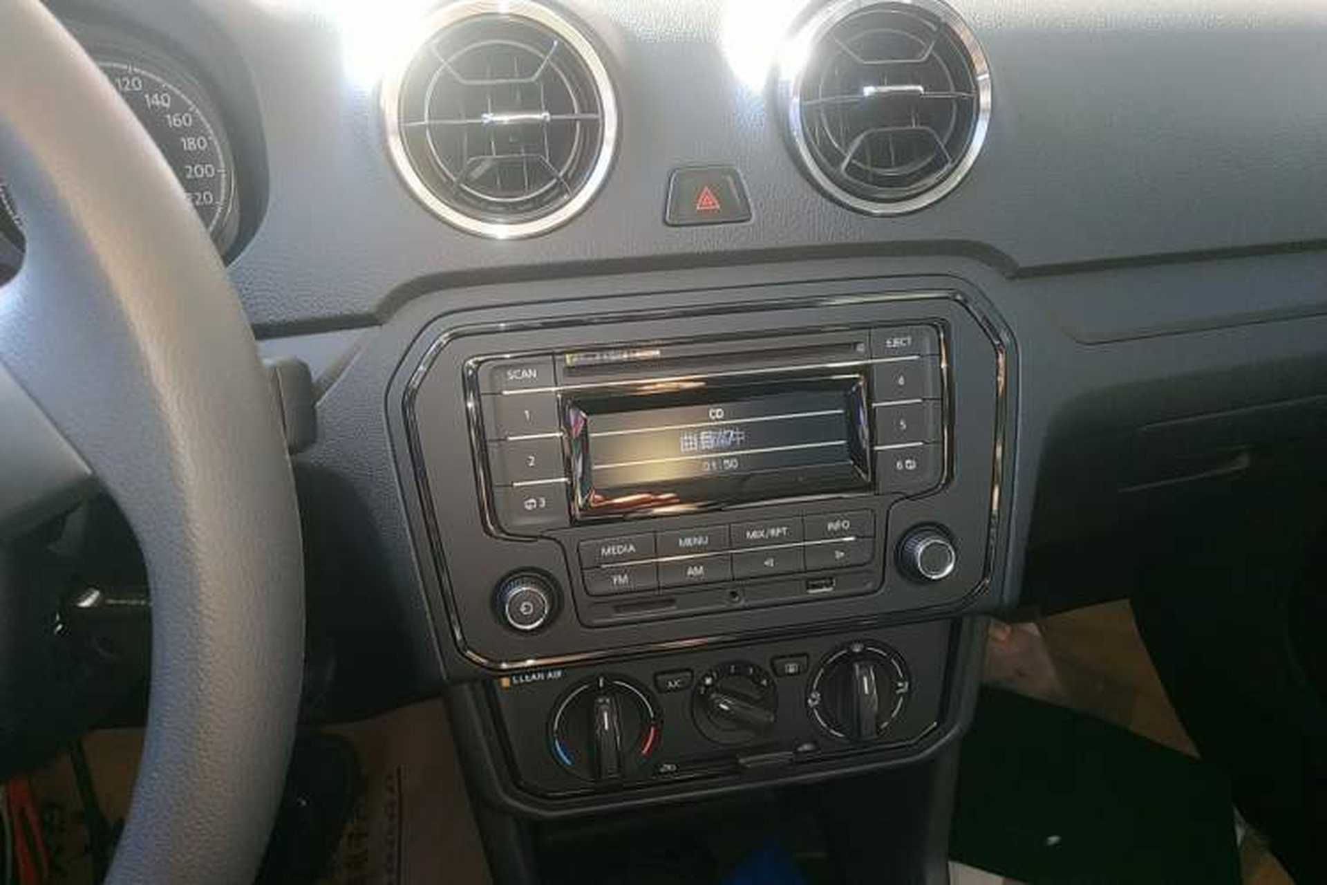 Used Volkswagen Jetta 2019 Dream Edition 1.5L Automatic Fashionable Version Audio And AC Panel