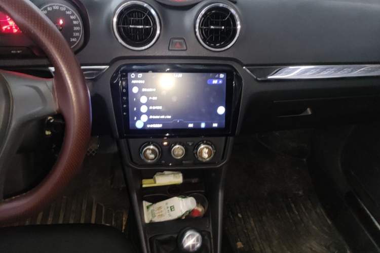 Used Volkswagen Jetta 2019 Dream Edition 1.5L Manual Fashion Version Audio And AC Panel