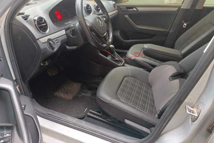 Used Volkswagen Jetta 2019 Dream Edition 1.5L Automatic Comfort Version Driver Seat