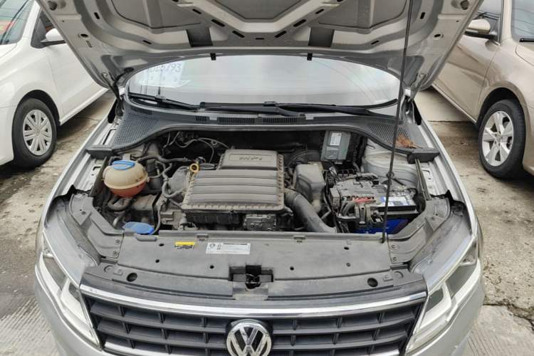 Used Volkswagen Jetta 2019 Dream Edition 1.5L Automatic Fashionable Version Engine Bay