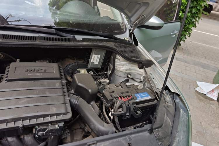 Used Volkswagen Jetta 2019 Dream Edition 1.4L Manual Fashion Version Engine Bay Left
