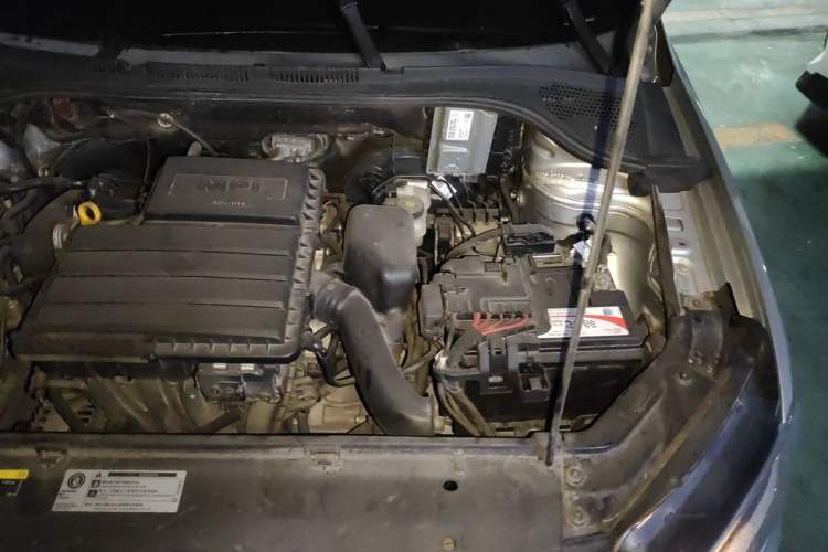 Used Volkswagen Jetta 2019 Dream Edition 1.5L Automatic Comfort Version Engine Bay Left