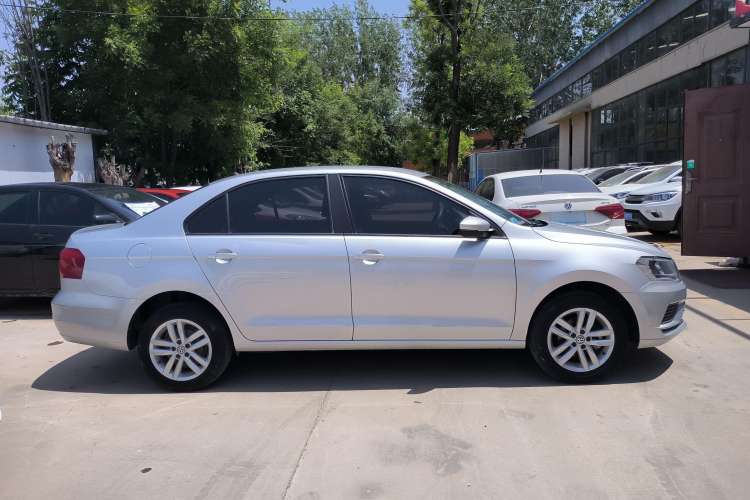 Used Volkswagen Jetta 2019 Dream Edition 1.4L Manual Fashion Version Exterior 2