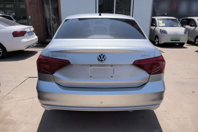 Used Volkswagen Jetta 2019 Dream Edition 1.4L Manual Fashion Version Exterior 4