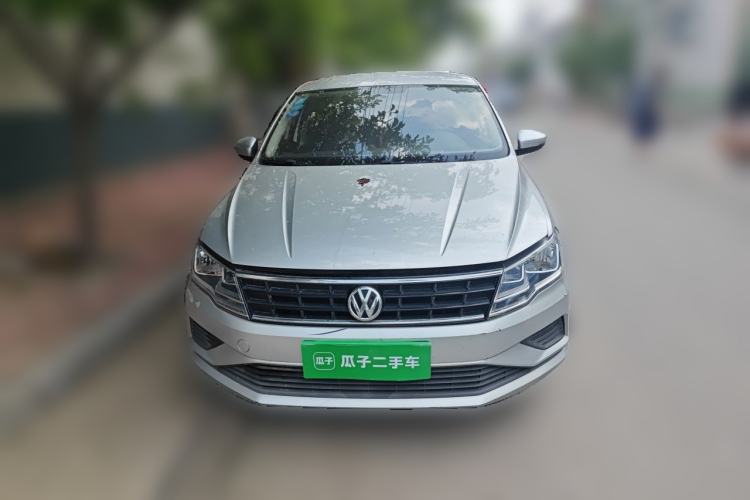 Used Volkswagen Jetta 2019 Dream Edition 1.4L Manual Fashion Version Front