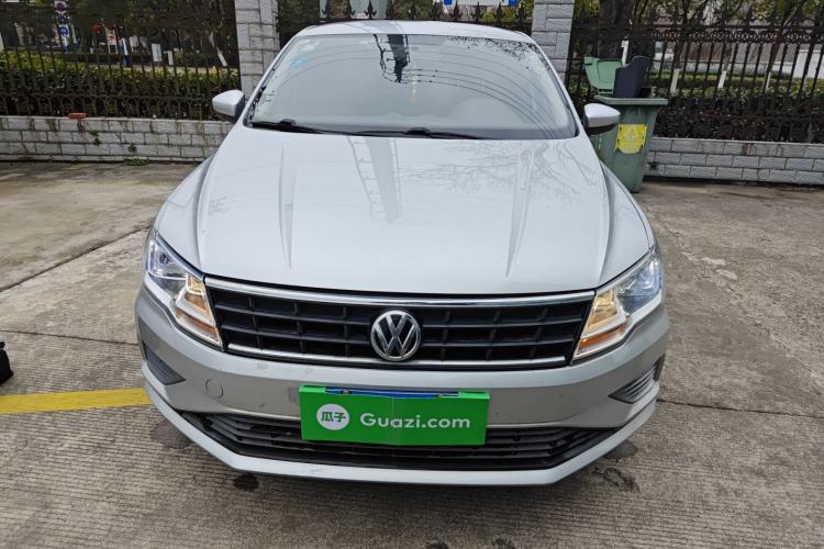 Used Volkswagen Jetta 2019 Dream Edition 1.5L Manual Fashion Version Front