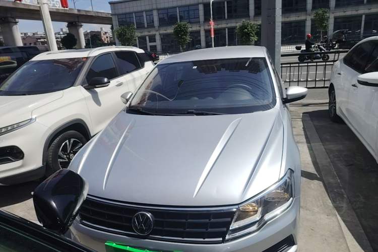 Used Volkswagen Jetta 2019 Dream Edition 1.5L Manual Fashion Version Front