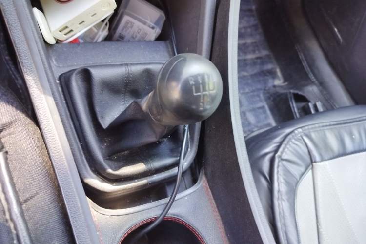 Used Volkswagen Jetta 2019 Dream Edition 1.4L Manual Fashion Version Gear Lever