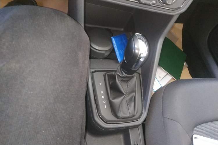 Used Volkswagen Jetta 2019 Dream Edition 1.5L Automatic Fashionable Version Gear Lever