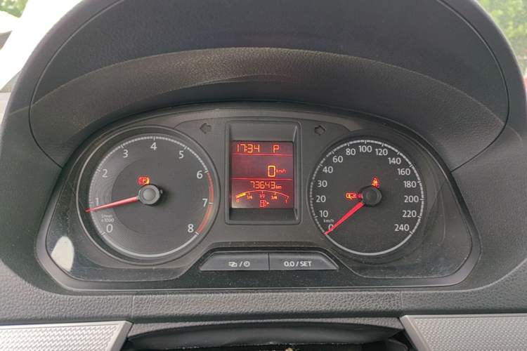Used Volkswagen Jetta 2019 Dream Edition 1.5L Automatic Comfort Version Instrument Cluster