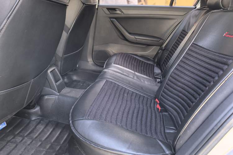 Used Volkswagen Jetta 2019 Dream Edition 1.5L Manual Fashion Version Interior 7