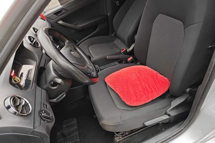 Used Volkswagen Jetta 2019 Dream Edition 1.5L Manual Fashion Version Left Front Seat
