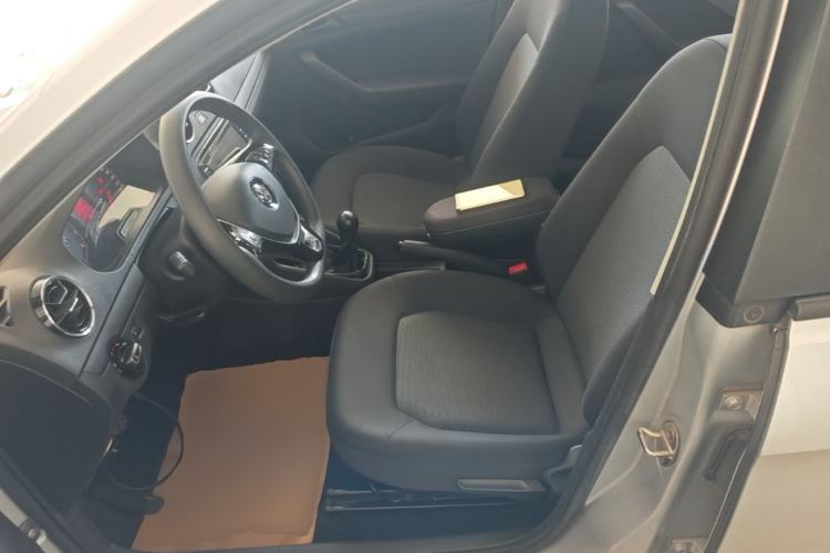 Used Volkswagen Jetta 2019 Dream Edition 1.5L Manual Fashion Version Left Front Seat