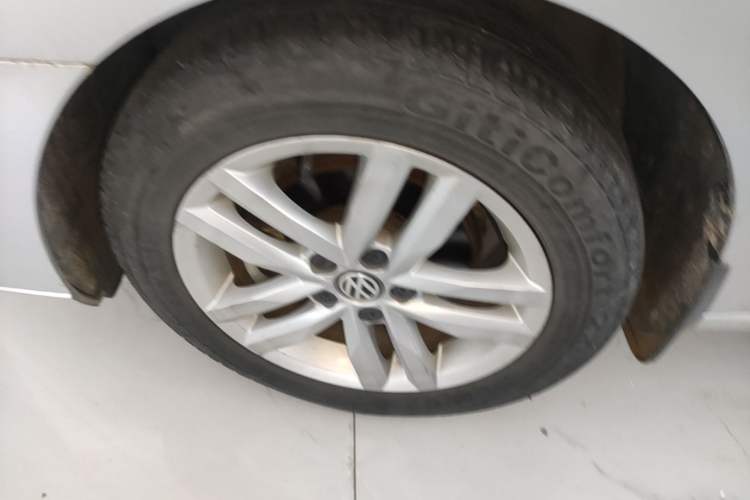 Used Volkswagen Jetta 2019 Dream Edition 1.5L Manual Fashion Version Left Front Wheel Hub