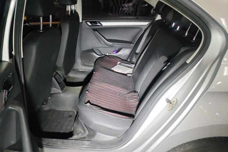 Used Volkswagen Jetta 2019 Dream Edition 1.5L Automatic Comfort Version Left Rear Seat