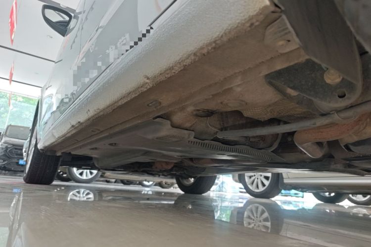 Used Volkswagen Jetta 2019 Dream Edition 1.5L Manual Fashion Version Left Side Sill