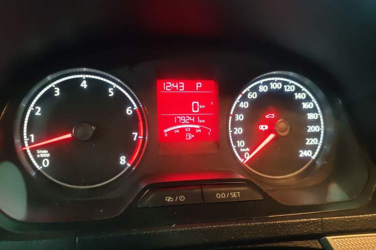 Used Volkswagen Jetta 2019 Dream Edition 1.5L Automatic Comfort Version Odometer Close Up
