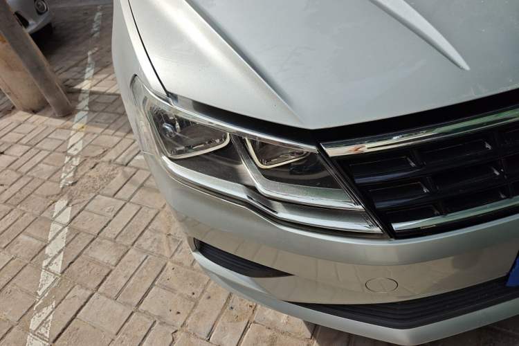 Used Volkswagen Jetta 2019 Dream Edition 1.4L Manual Fashion Version Right Front Headlight