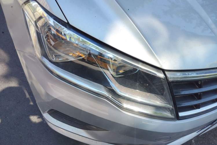 Used Volkswagen Jetta 2019 Dream Edition 1.4L Manual Fashion Version Right Front Headlight