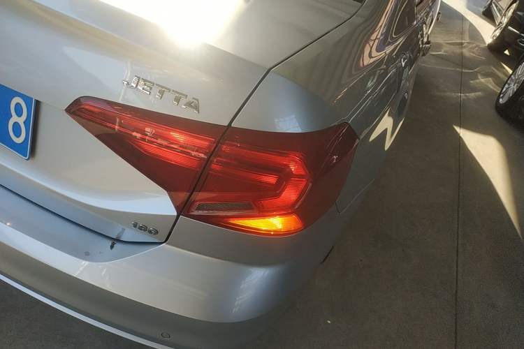 Used Volkswagen Jetta 2019 Dream Edition 1.5L Automatic Fashionable Version Right Rear Taillight