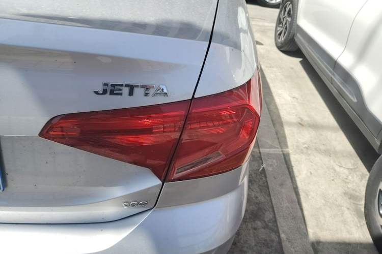 Used Volkswagen Jetta 2019 Dream Edition 1.5L Manual Fashion Version Right Rear Taillight
