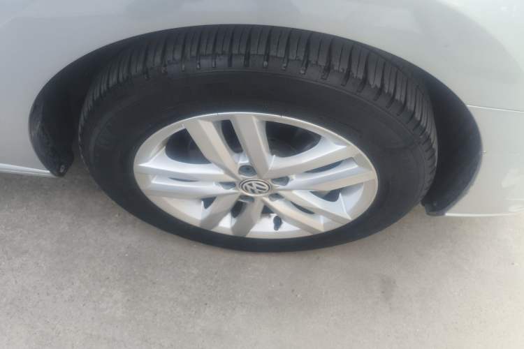 Used Volkswagen Jetta 2019 Dream Edition 1.5L Automatic Fashionable Version Right Rear Wheel Hub