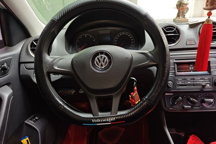 Used Volkswagen Jetta 2019 Dream Edition 1.4L Manual Fashion Version Steering Wheel