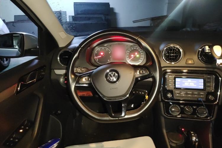 Used Volkswagen Jetta 2019 Dream Edition 1.5L Automatic Comfort Version Steering Wheel