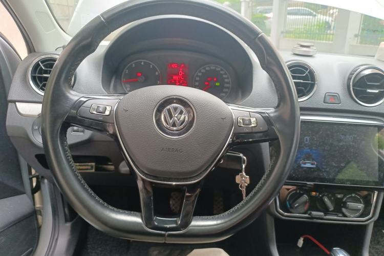Used Volkswagen Jetta 2019 Dream Edition 1.5L Automatic Comfort Version Steering Wheel