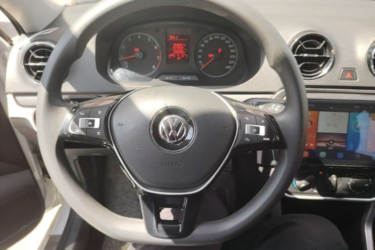 Used Volkswagen Jetta 2019 Dream Edition 1.5L Manual Fashion Version Steering Wheel