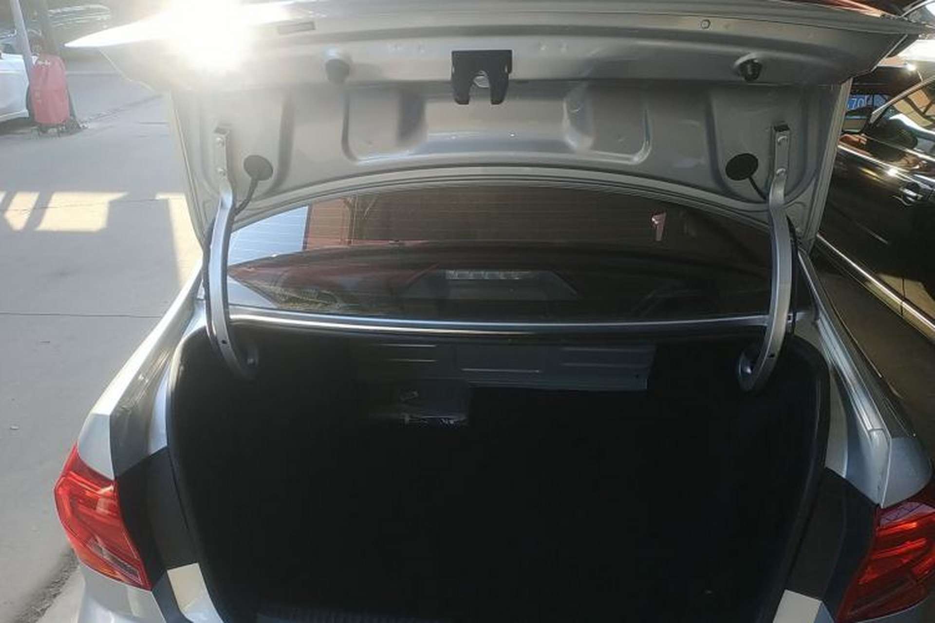 Used Volkswagen Jetta 2019 Dream Edition 1.5L Automatic Fashionable Version Trunk