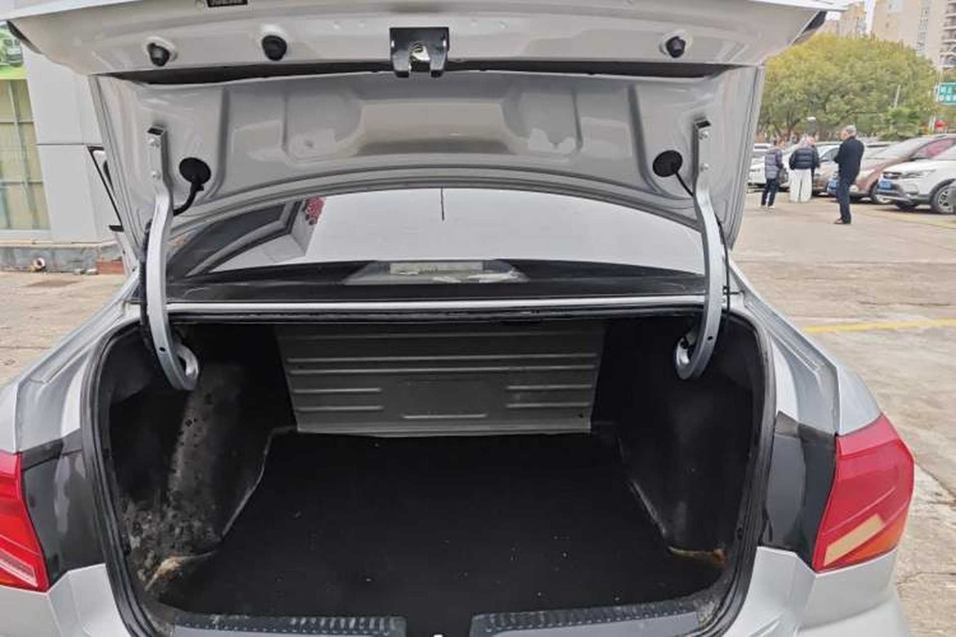 Used Volkswagen Jetta 2019 Dream Edition 1.5L Manual Fashion Version Trunk