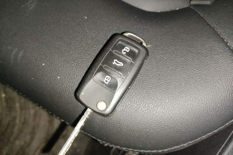 Used Volkswagen Jetta 2019 Dream Edition 1.5L Manual Fashion Version Vehicle Key