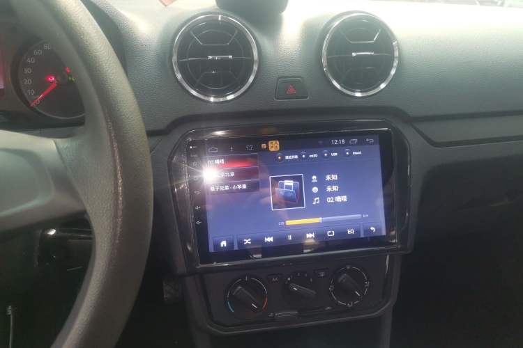 Used Volkswagen Jetta 2019 Dream Edition 1.5L Automatic Fashionable Version Audio And AC Panel