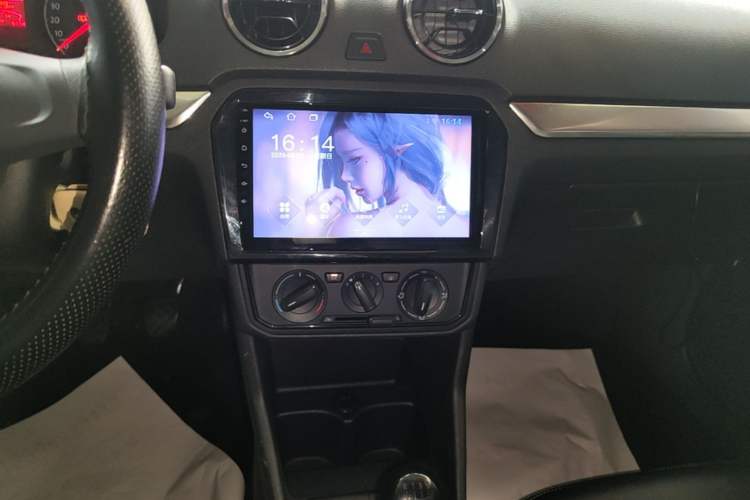 Used Volkswagen Jetta 2019 Dream Edition 1.4L Manual Fashion Version Audio And AC Panel