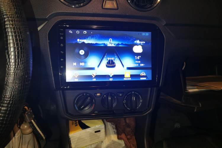 Used Volkswagen Jetta 2019 Dream Edition 1.4L Manual Fashion Version Audio And AC Panel