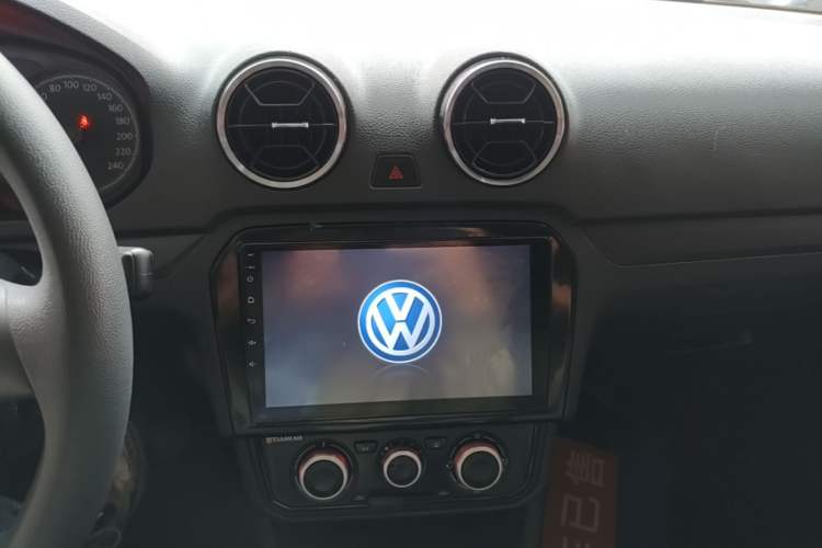Used Volkswagen Jetta 2019 Dream Edition 1.4L Manual Fashion Version Audio And AC Panel