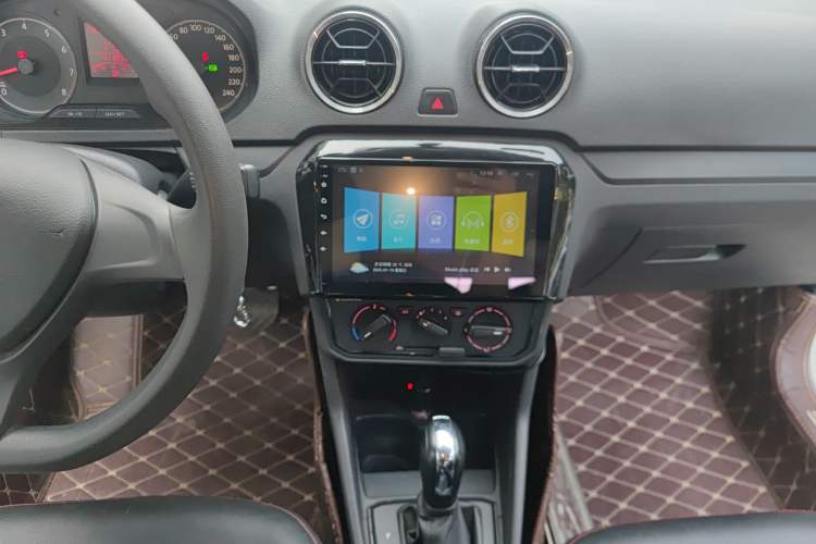 Used Volkswagen Jetta 2019 Dream Edition 1.5L Automatic Fashionable Version Audio And AC Panel