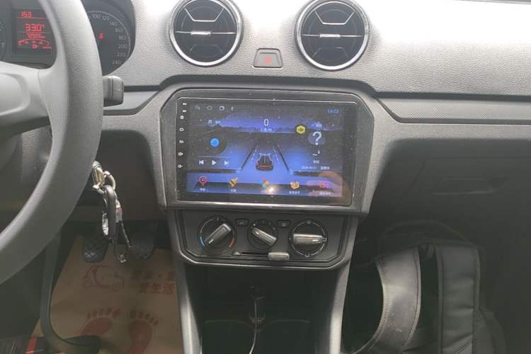 Used Volkswagen Jetta 2019 Dream Edition 1.4L Manual Fashion Version Audio And AC Panel