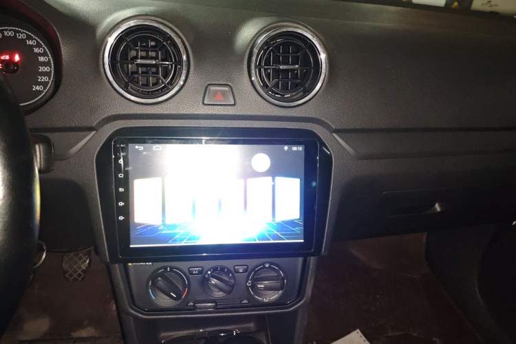 Used Volkswagen Jetta 2019 Dream Edition 1.5L Manual Fashion Version Audio And AC Panel